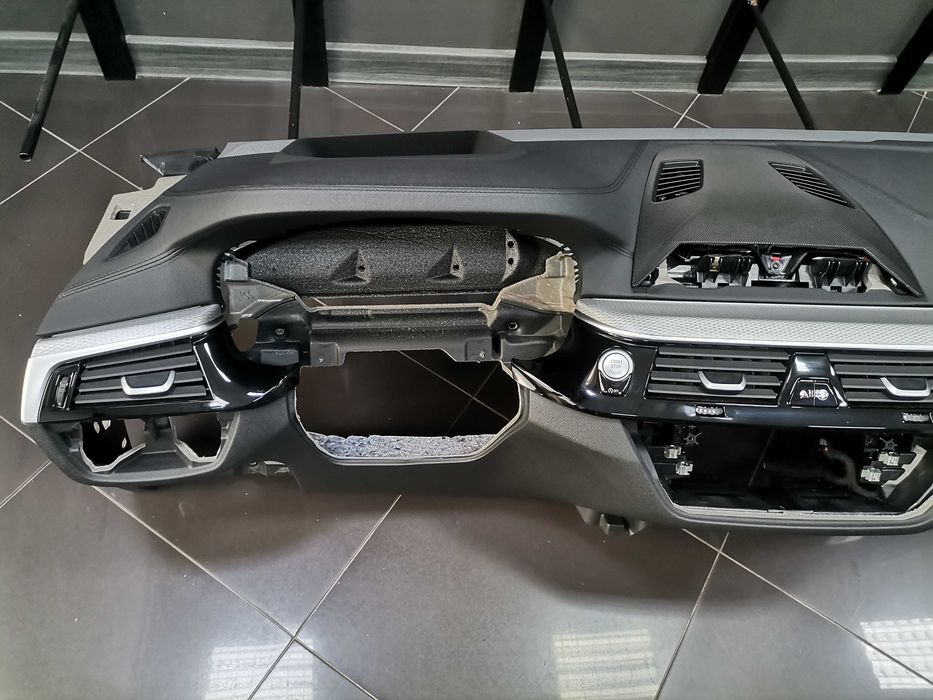 Арматурно Табло BMW 6 GT G32 Lci Черна Кожа Черен Шев БМВ Г32 ГТ - A53