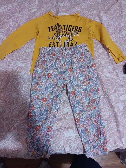 Lot de 23 de buc haine fetițe, mărimea 92,le vand și separat