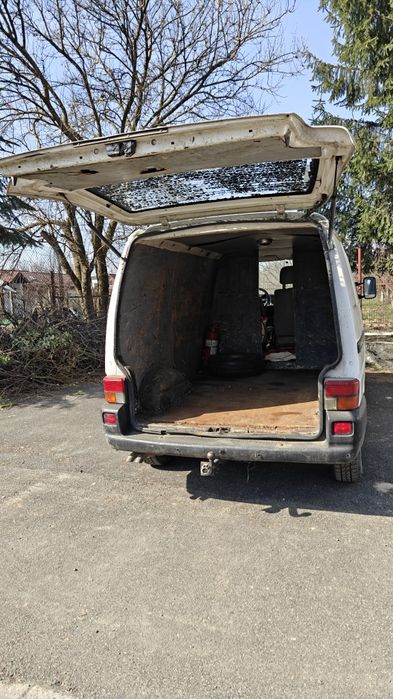 Duba VW Transporter T4 an 1997 1.9TD