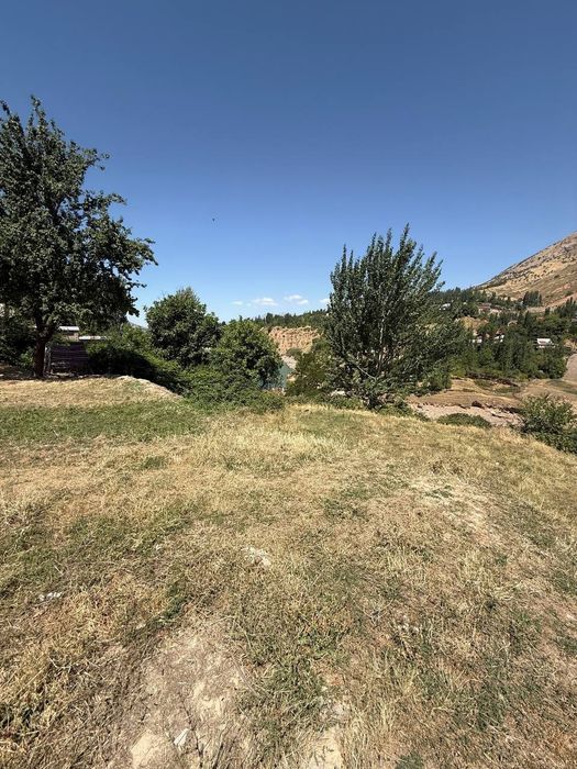 Burchumulla  hovli joy sotiladi