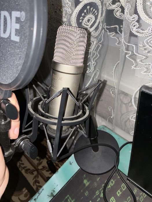 Хайповый микрофон RODE NT 1 gen5