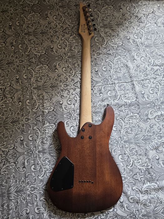Електрическа китара Ibanez S521