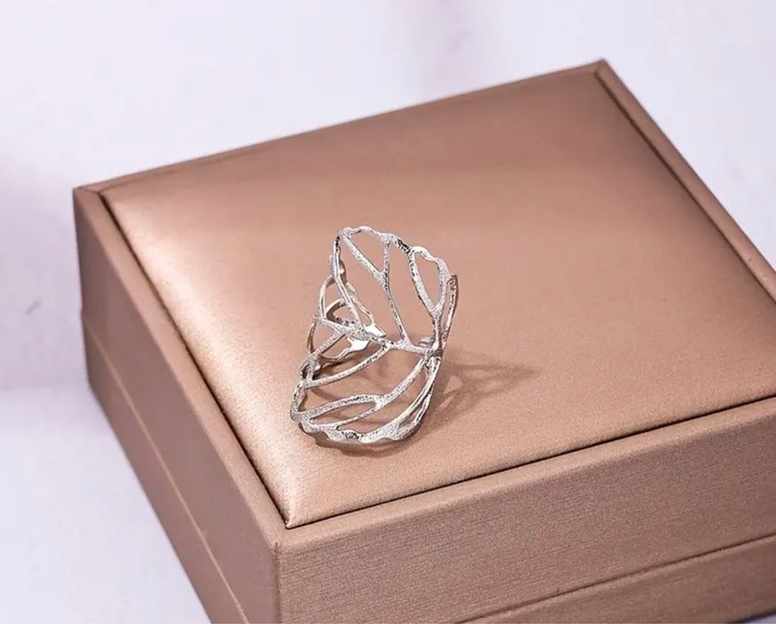 Блестящо колие циркони