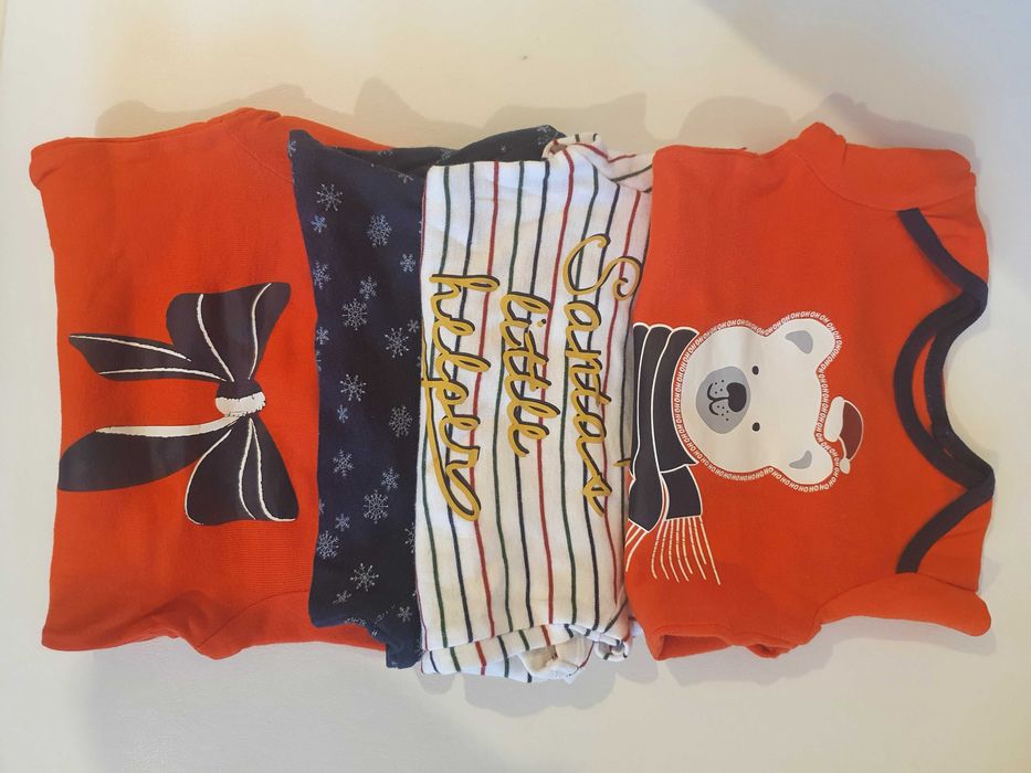 Коледни дрешки Gap; бодита; шапкa; дълга пижамка 100% памук