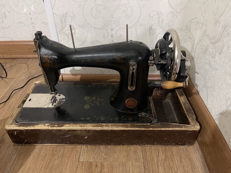 Продается советская швейная машина
