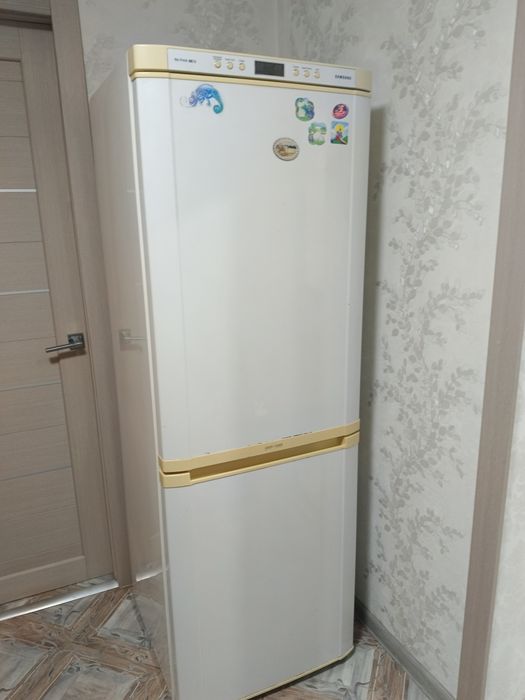 Продам холодильник
