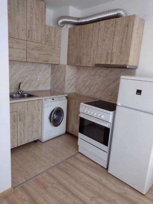 Дава се под наем Двустаен апартамент в Търговище, Център - 65 кв.м за 255 € - Снимка #2