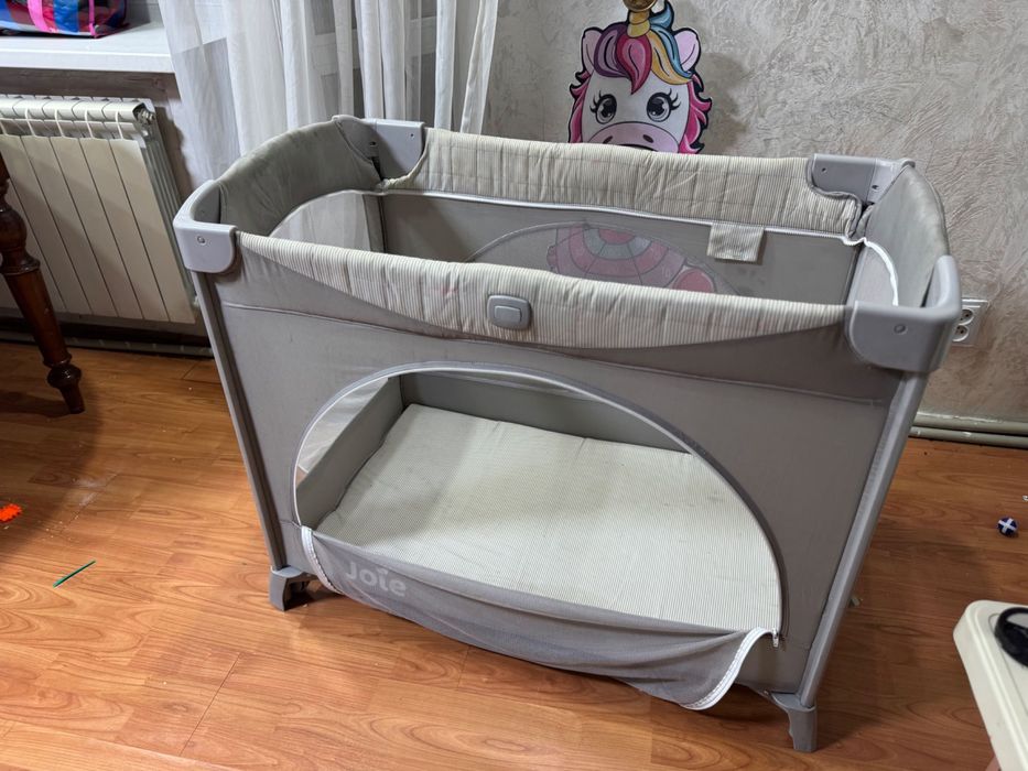 Продам манеж от Joie