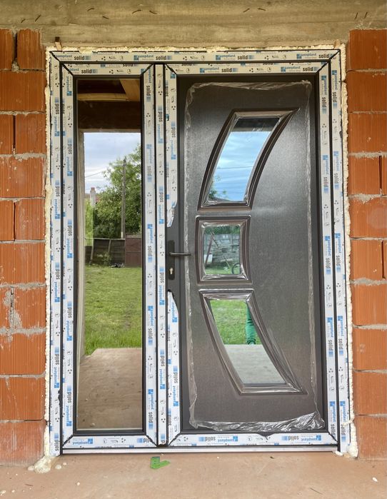 Confectionam geamuri si usi termopan pvc