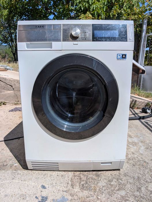 Пералня със сушилня на термопомпа AEG Lavamat Turbo