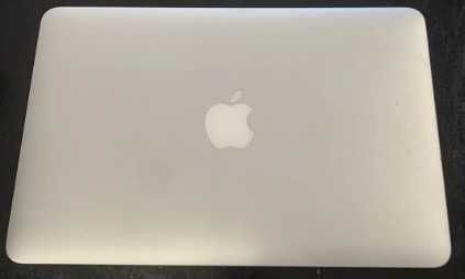 MacBook Air 11-inch Model A1465 EMC 2631 за части. Работи много добре.