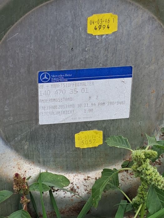 Продам бак100 литров мерседес w140