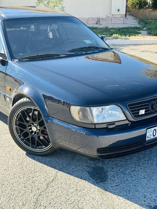 Поворотник Depo Black Audi A6 C4