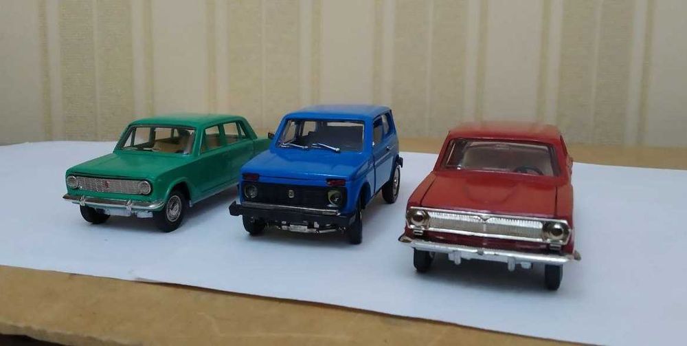 Модели автомобилей  1:43  ( НИВА , Ваз ,Волга )  СССР