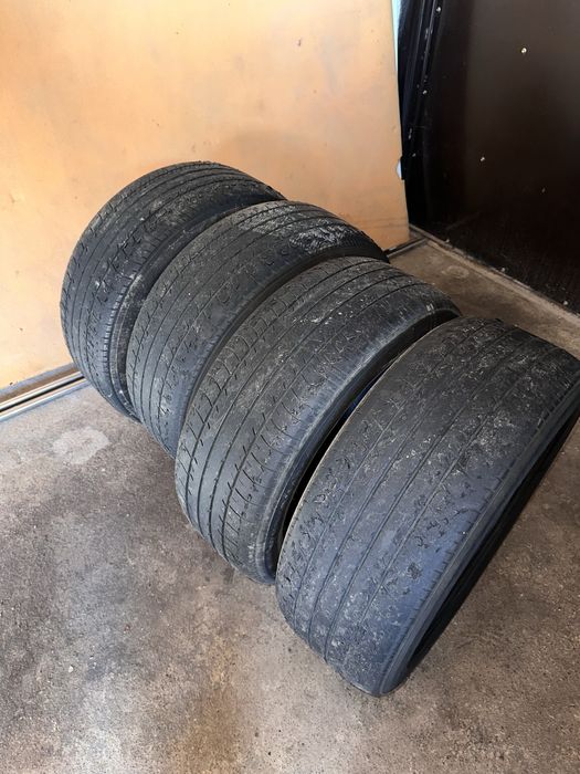 Yokohama 215/55/17 лето