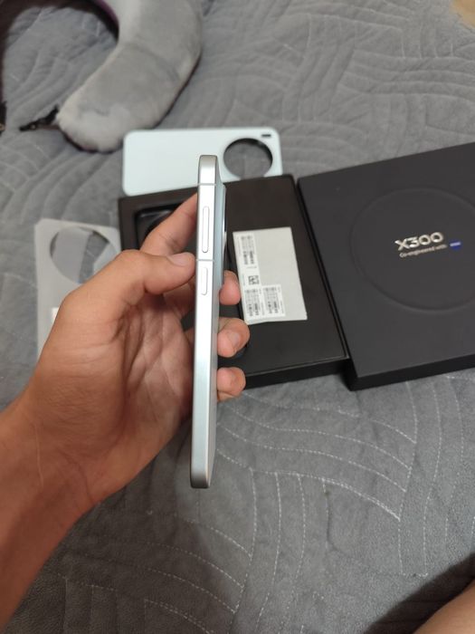 Vivo x300 512/16 обмен .