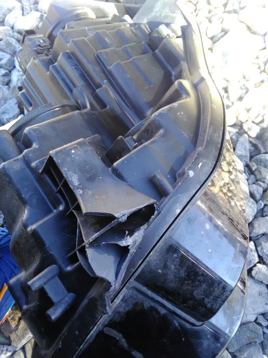 Фар за Рено Сценик 2016-2020г