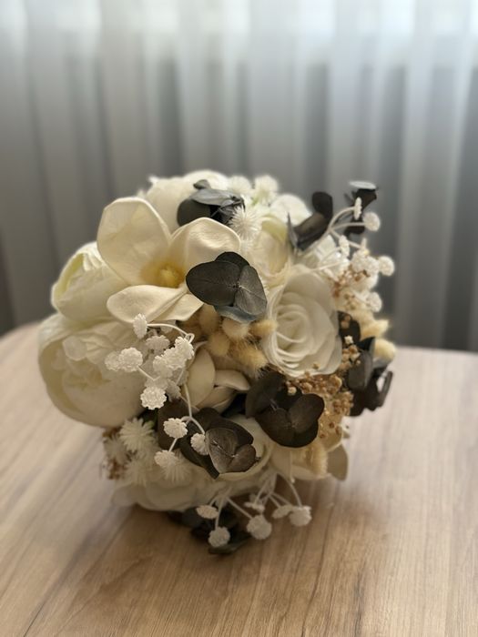 Аксесоар за коса и букет