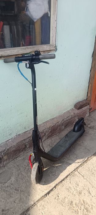 Vând cross și trotinetă electrică