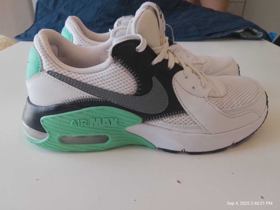 Оригинални Маратонки Nike Air Max Excee 40