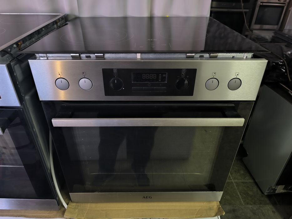 Фурна с котлони AEG EPB331020M - клас А+ пиролиза