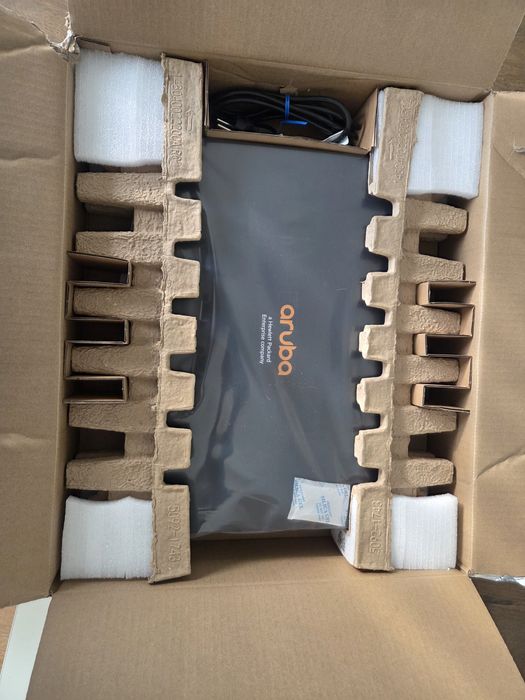 Суич HPE Aruba 2530 24 PoE+