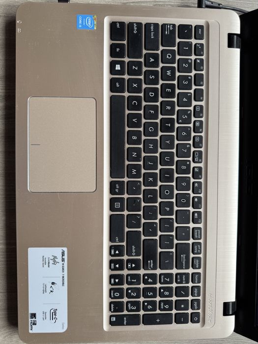 Laptop Asus  Intel I5+ Nvidia GeForce 920M