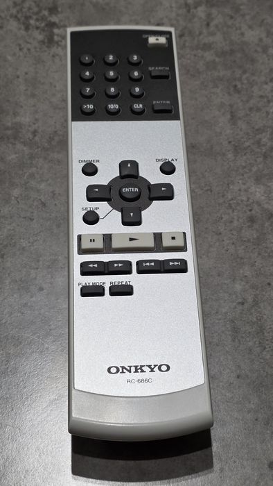 Onkyo DX-7355 – аудиофилски CD плеър, отличен звук и стабилен транспор