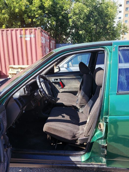 Автомобиль ВАЗ 21100