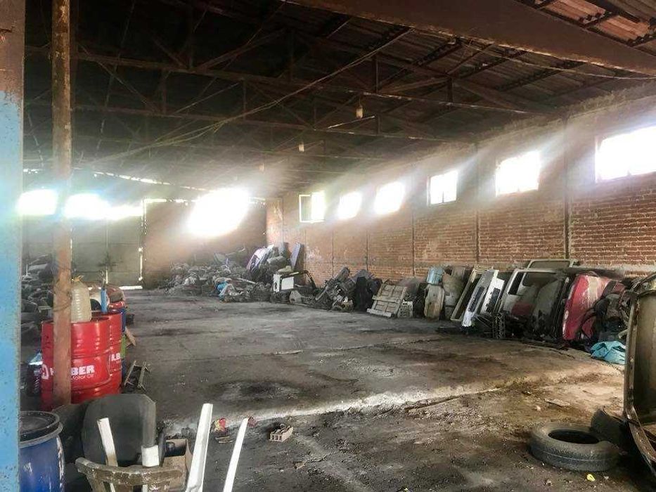 Продава се Склад в Карнобат - 760 кв.м за 1 €/кв.м - Снимка #2