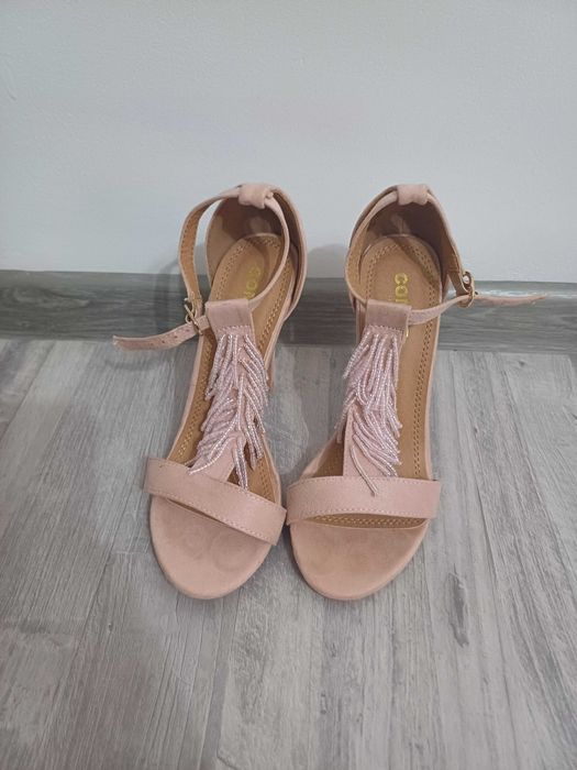 Дамски обувки нови