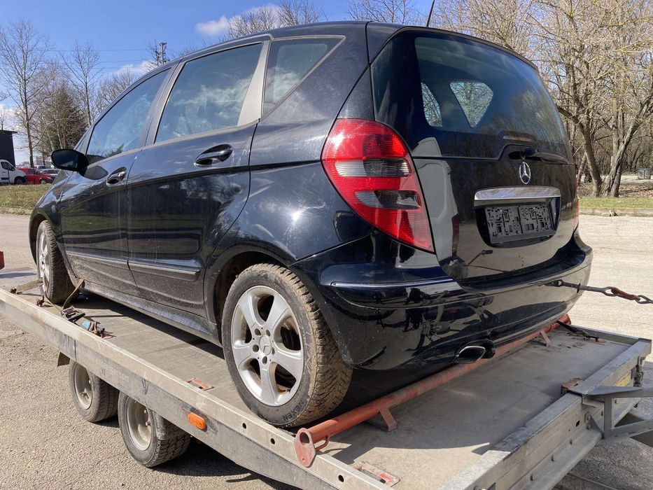 Продава се само на части Mercedes A180 cdi