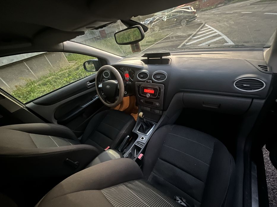 Dezmembrez ford focus 2008