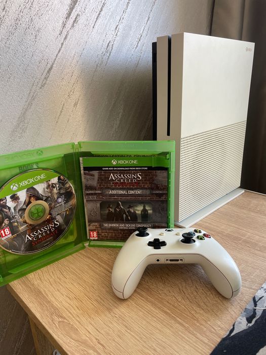 Продавам xbox one в отлично състояние.