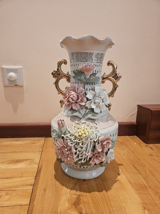 Китайская фарфоровая < 40см шикарная ваза