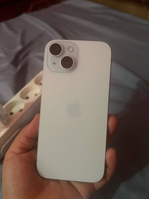 iPhone 15  iCloud lock