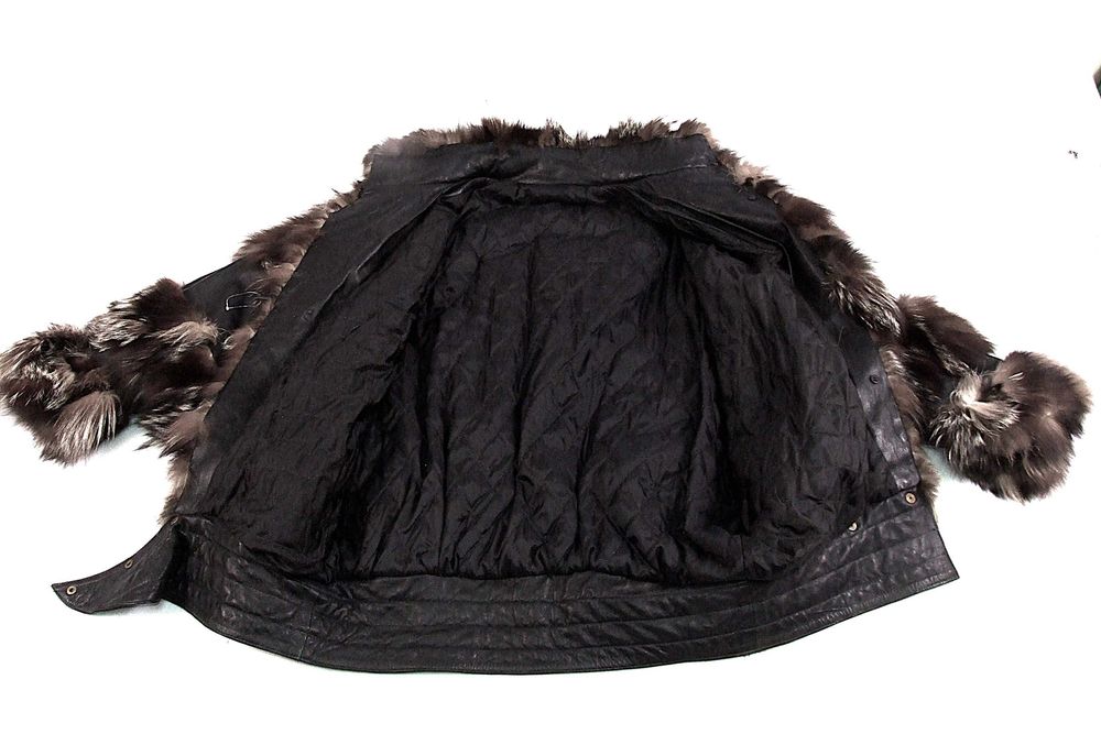 Haina blana de vulpe, mas 44-46, moderna, Made in Italy, NOUA