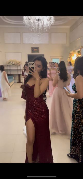 Платье вечернее красное