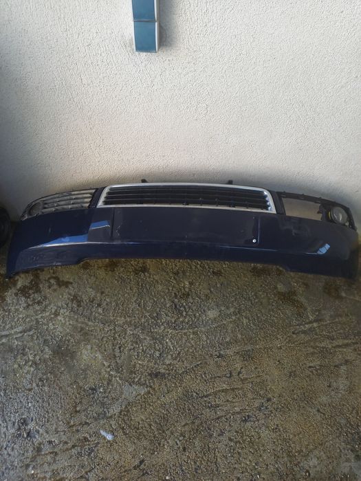 Продавам Предна броня за Ауди а4