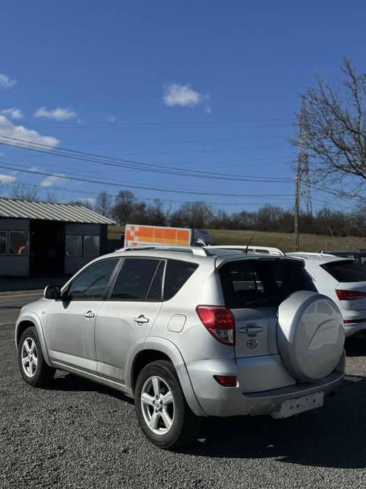 Toyota Rav-4 2007 2.2 D 4x4 la buton stare impecabila !