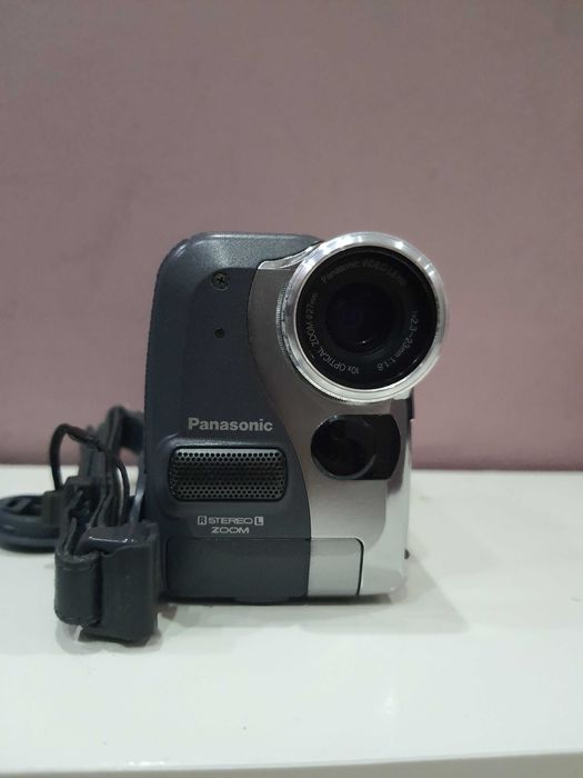 Продавам оригинална японска цифрова камера Panasonic