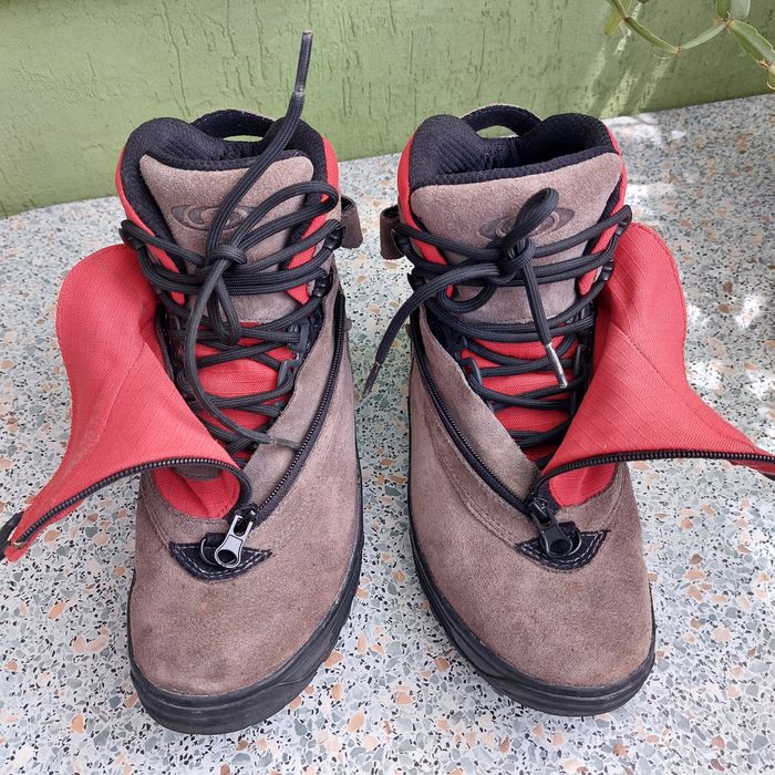 Треккинговые ботинки