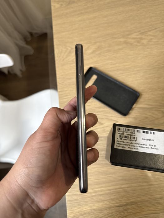 Продается Samsung s 20 и s 10