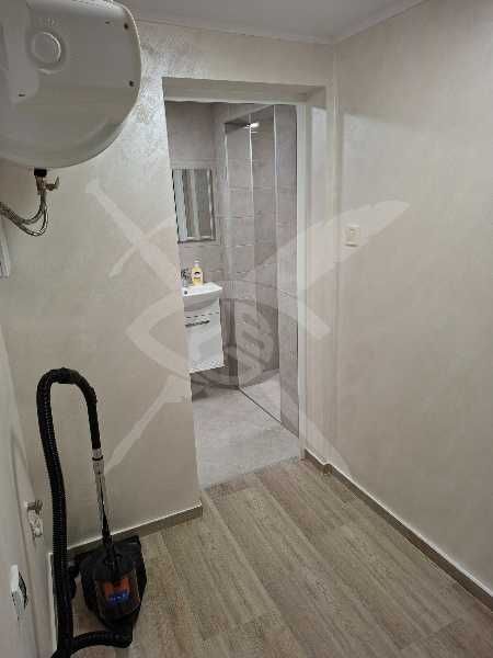 Дава се под наем Офис в Пловдив, Център - 70 кв.м за 298.86 € - Снимка #4