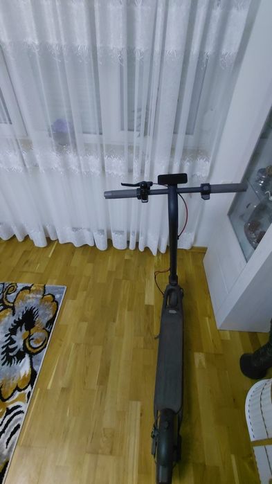 Trotineta Navee v40i