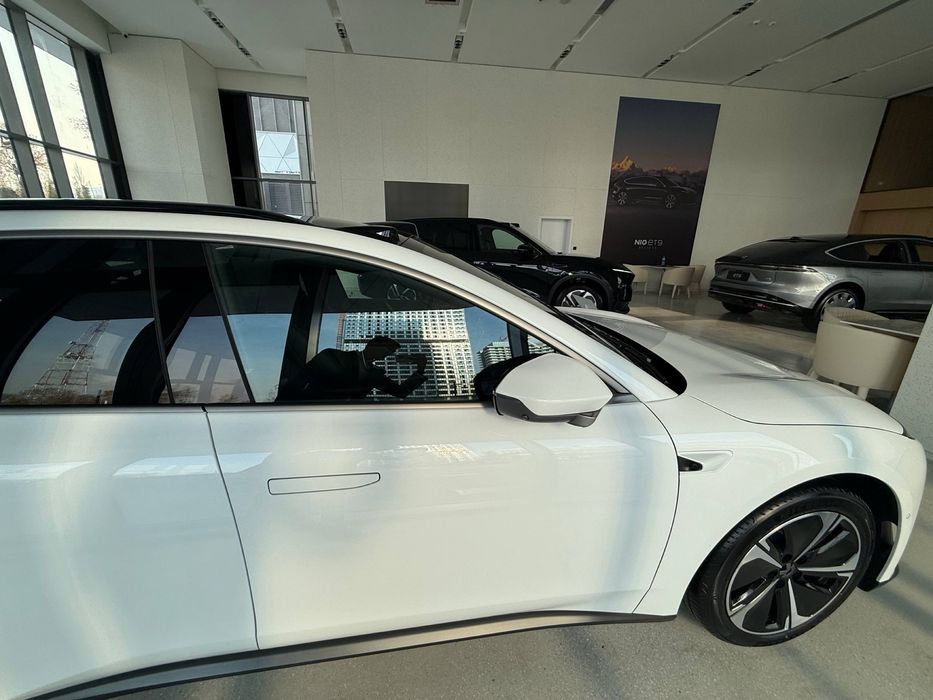 Электромобиль компании NIO (ET5T)