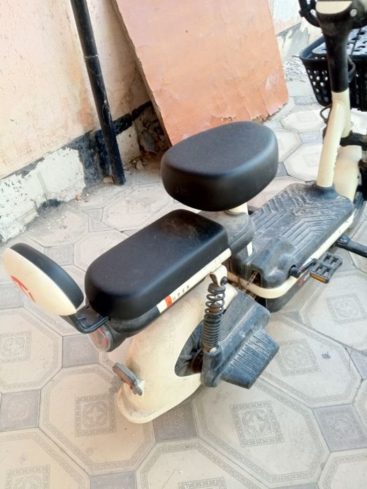 Скутер электроскутер