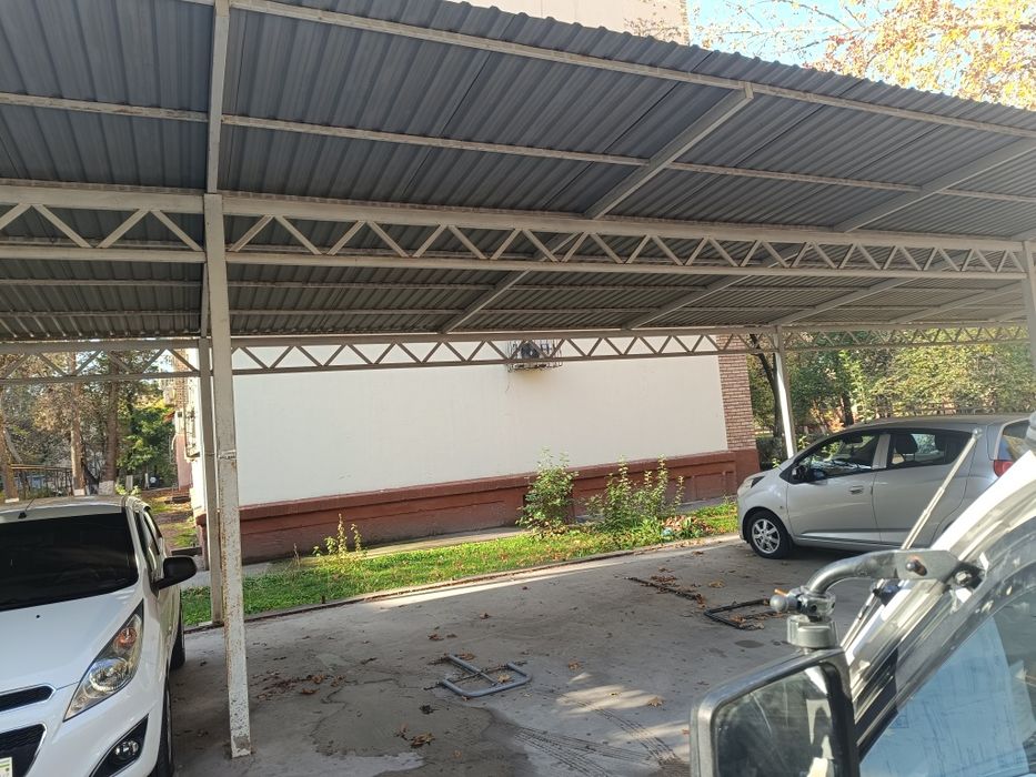 Ozimni uymi toza hammasi oldida metro mirzo ulugbek + graj ham bor