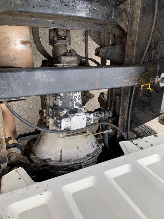 Nissan trade basculanta trilaterala