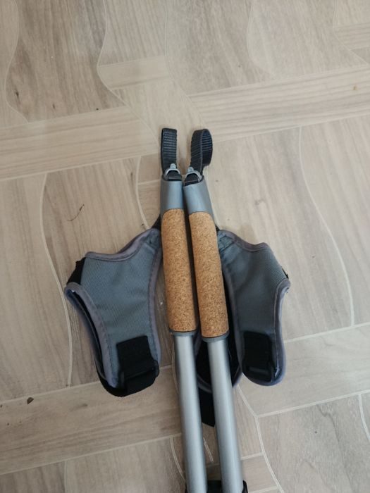 Продам беговые лыжи,палки и ботинки